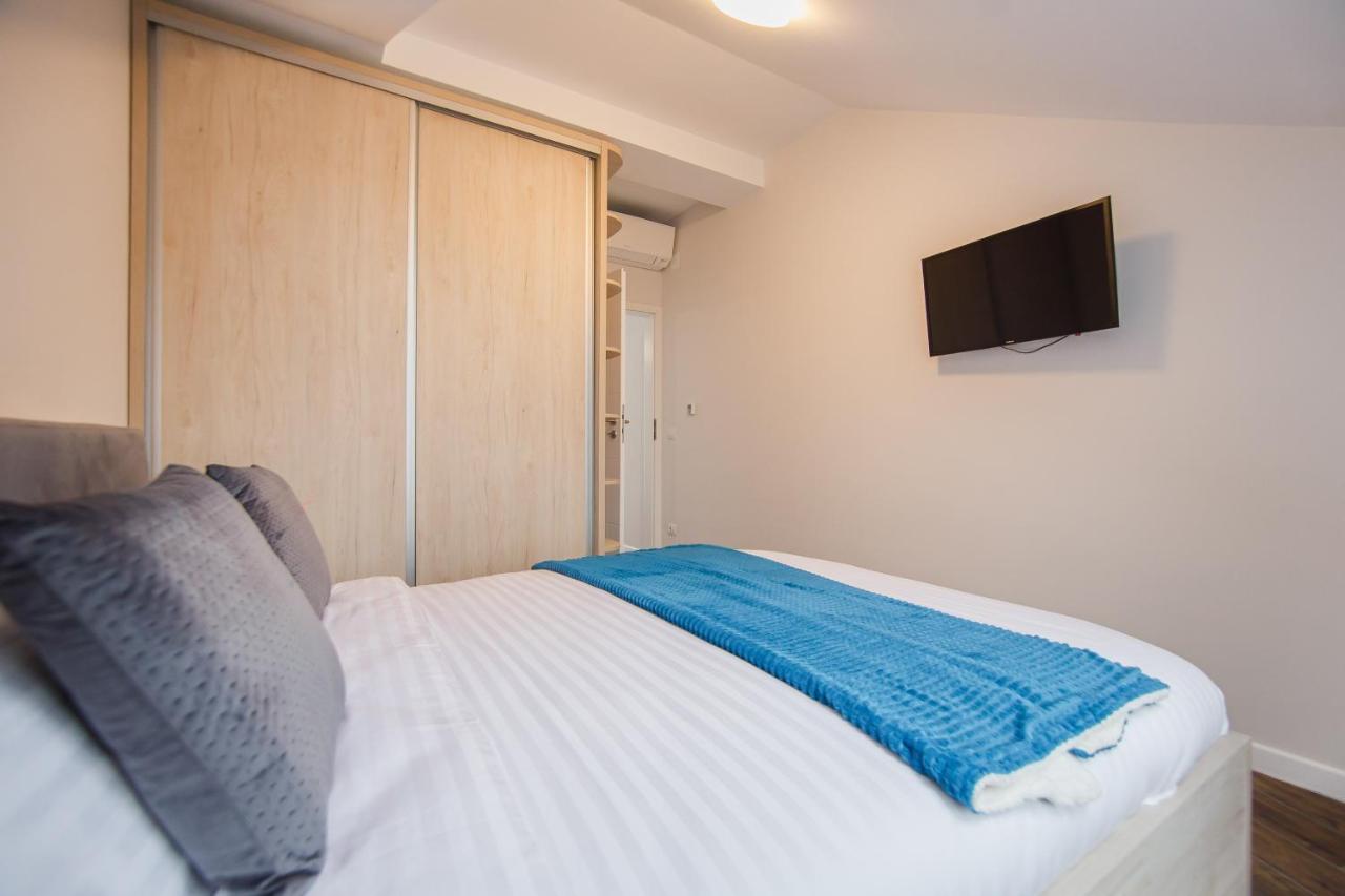 Skylight Loft Near City Center 拉迪亚 外观 照片